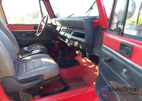 1995 Jeep Wrangler / Yj S/Rio Grande z USA, uszkodzony, nr VIN 1J4FY19P3SP200397